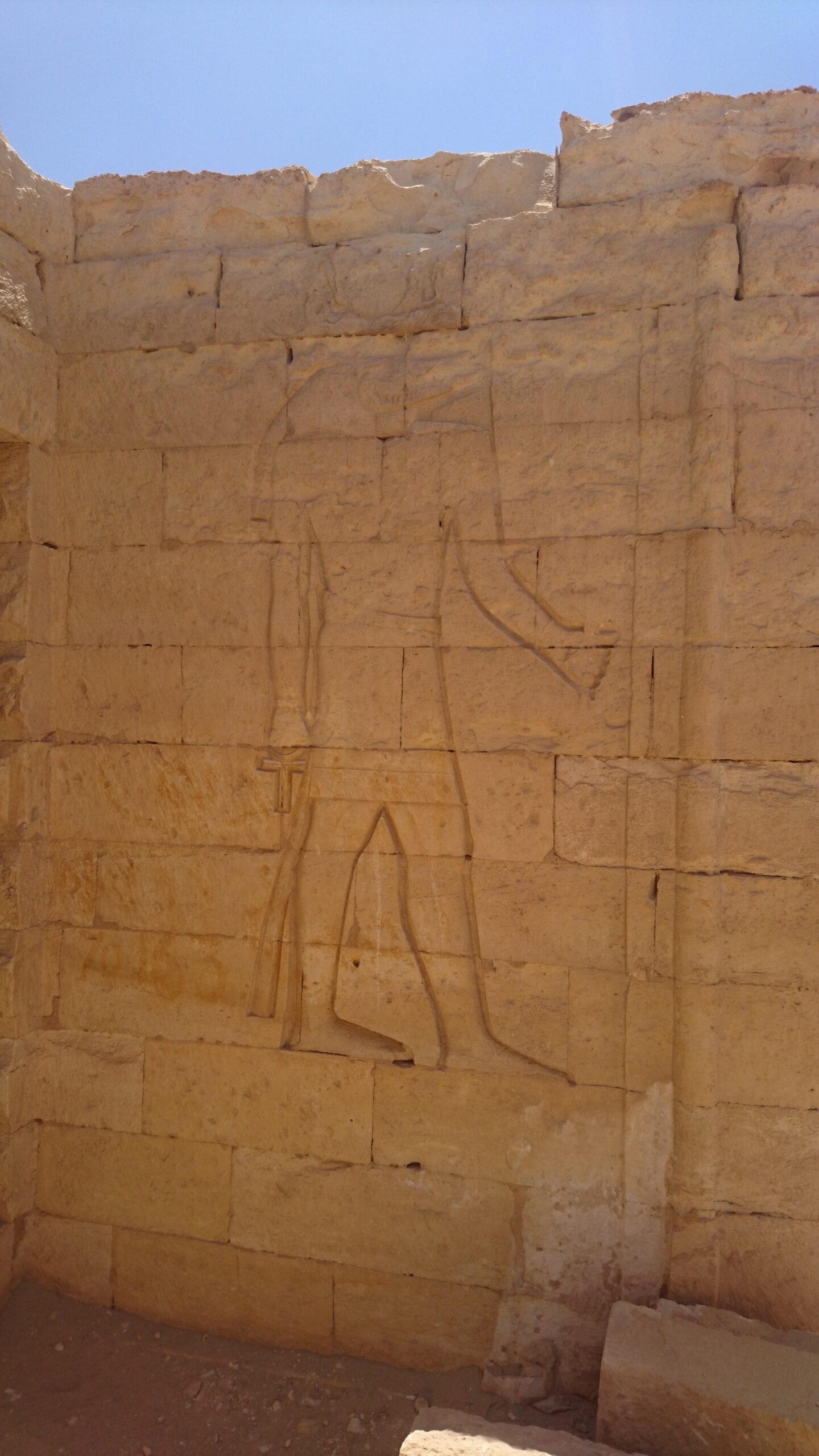 壁に残る古代のレリーフ