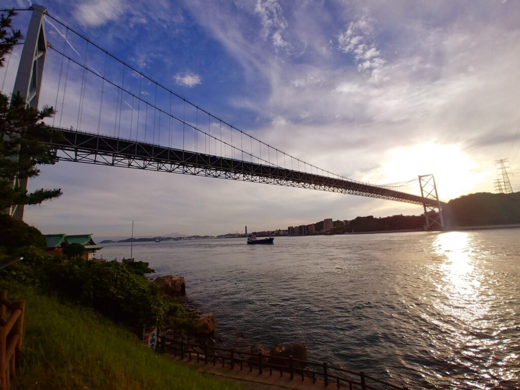 関門橋と夕日