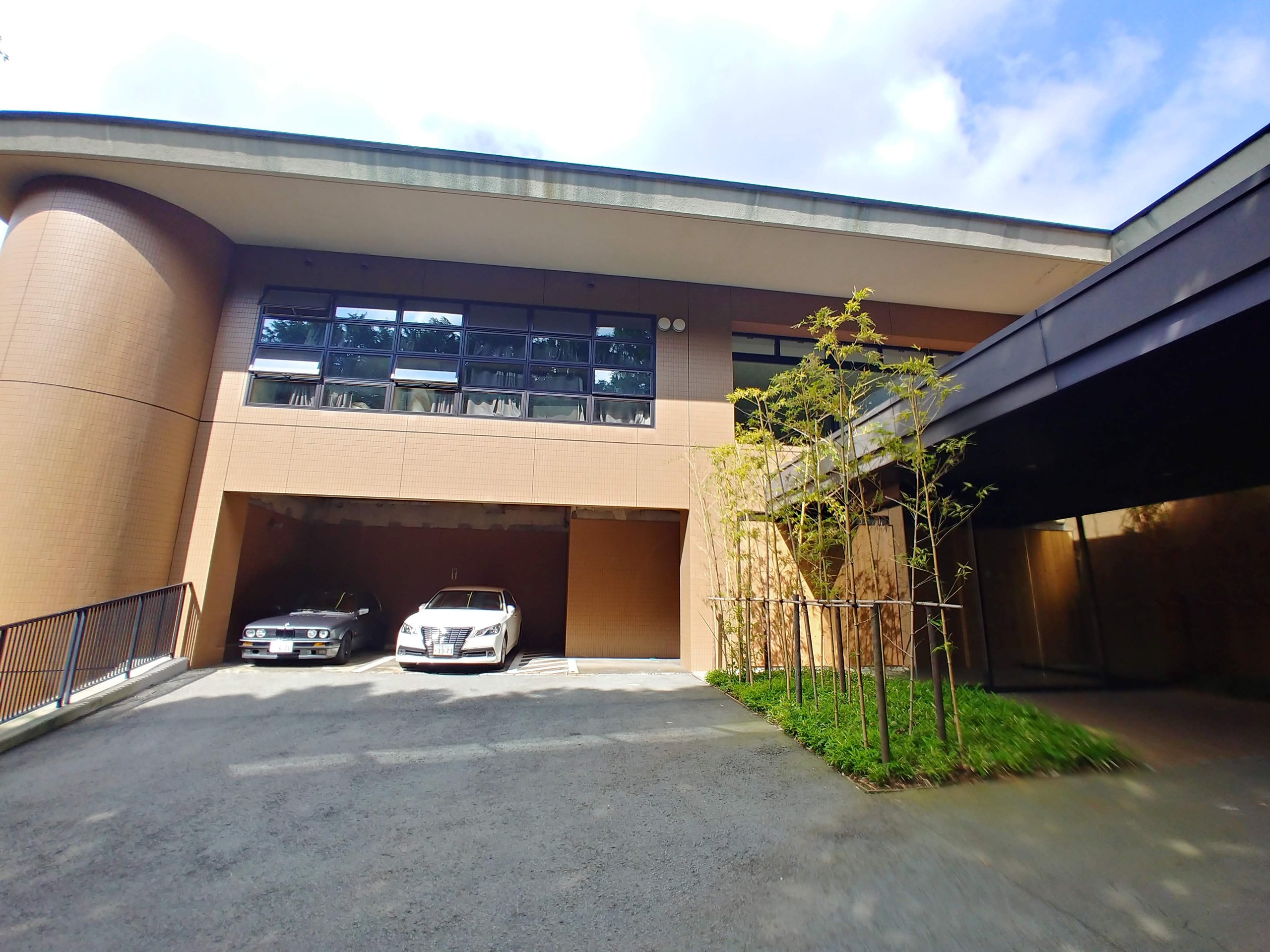 箱根本箱の建物の外観