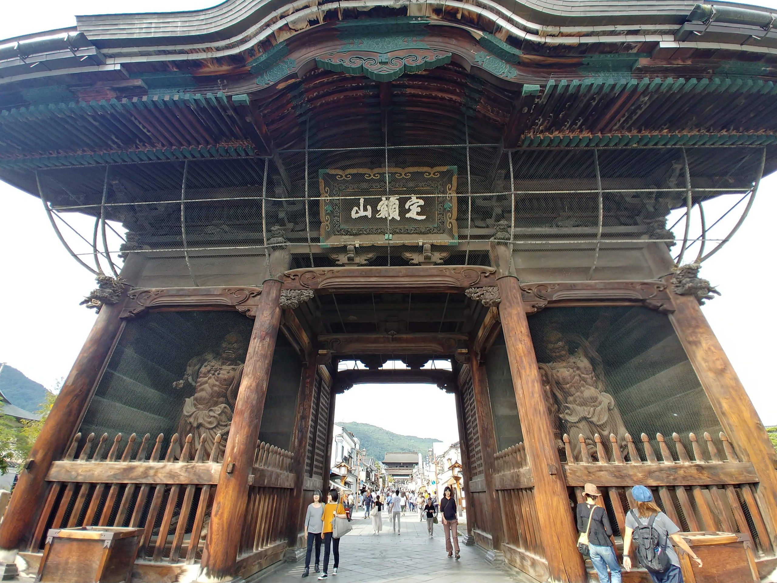 善光寺の仁王門