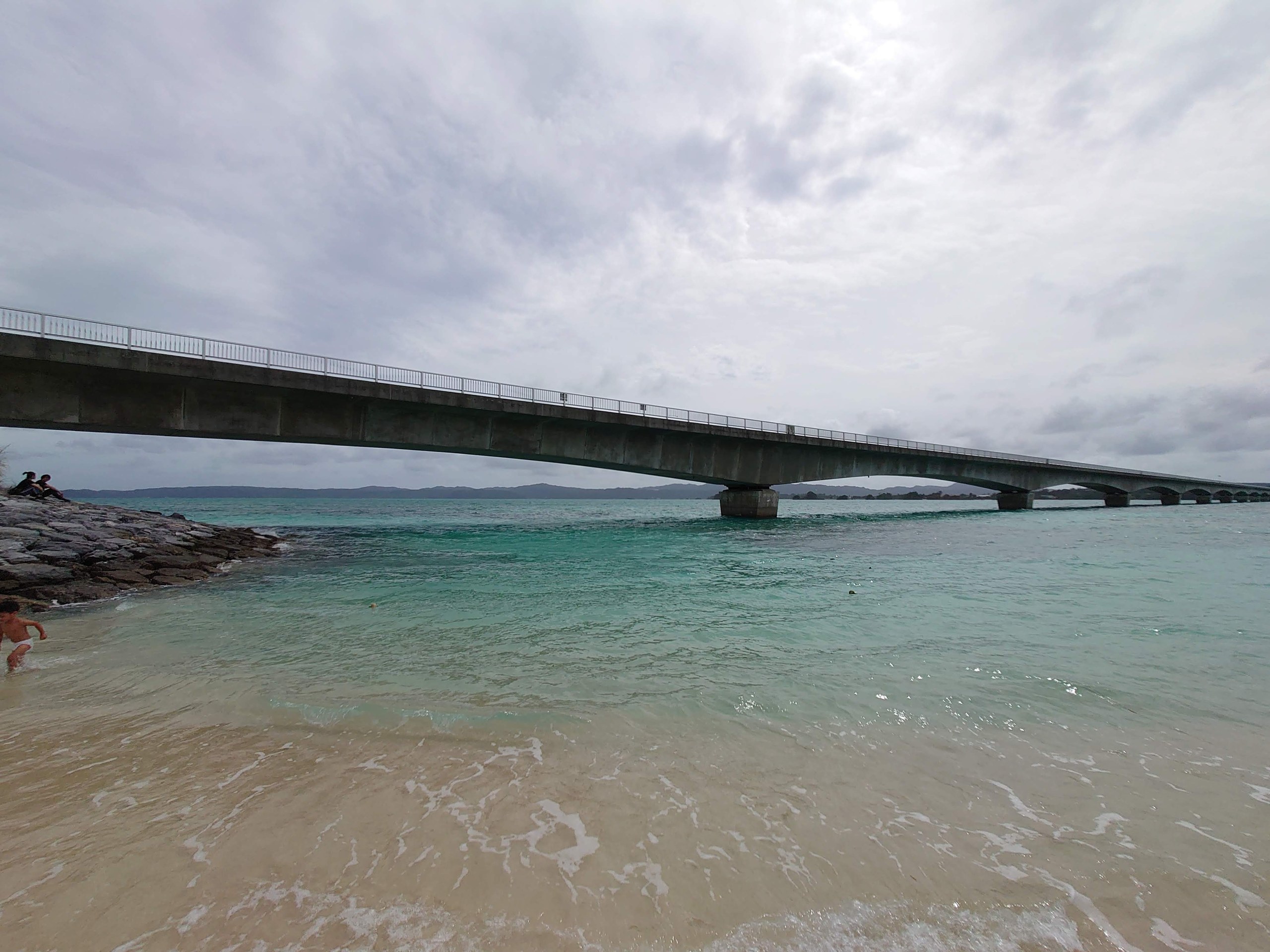 古宇利大橋と浜