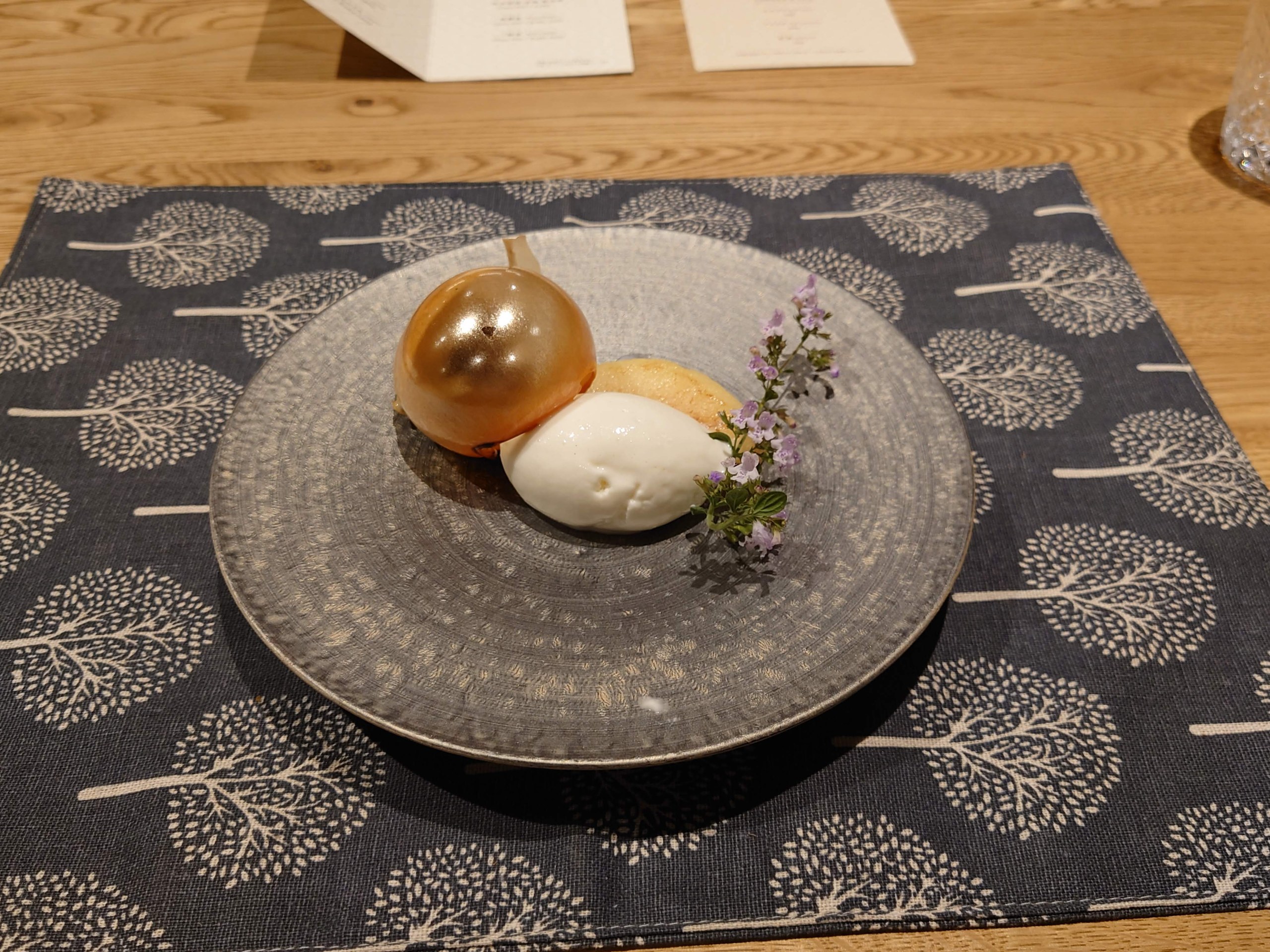 甘味の皿